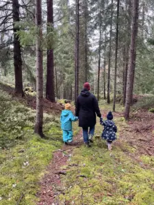 Läs mer om artikeln Vikten av att berätta släkthistoria från tidig ålder