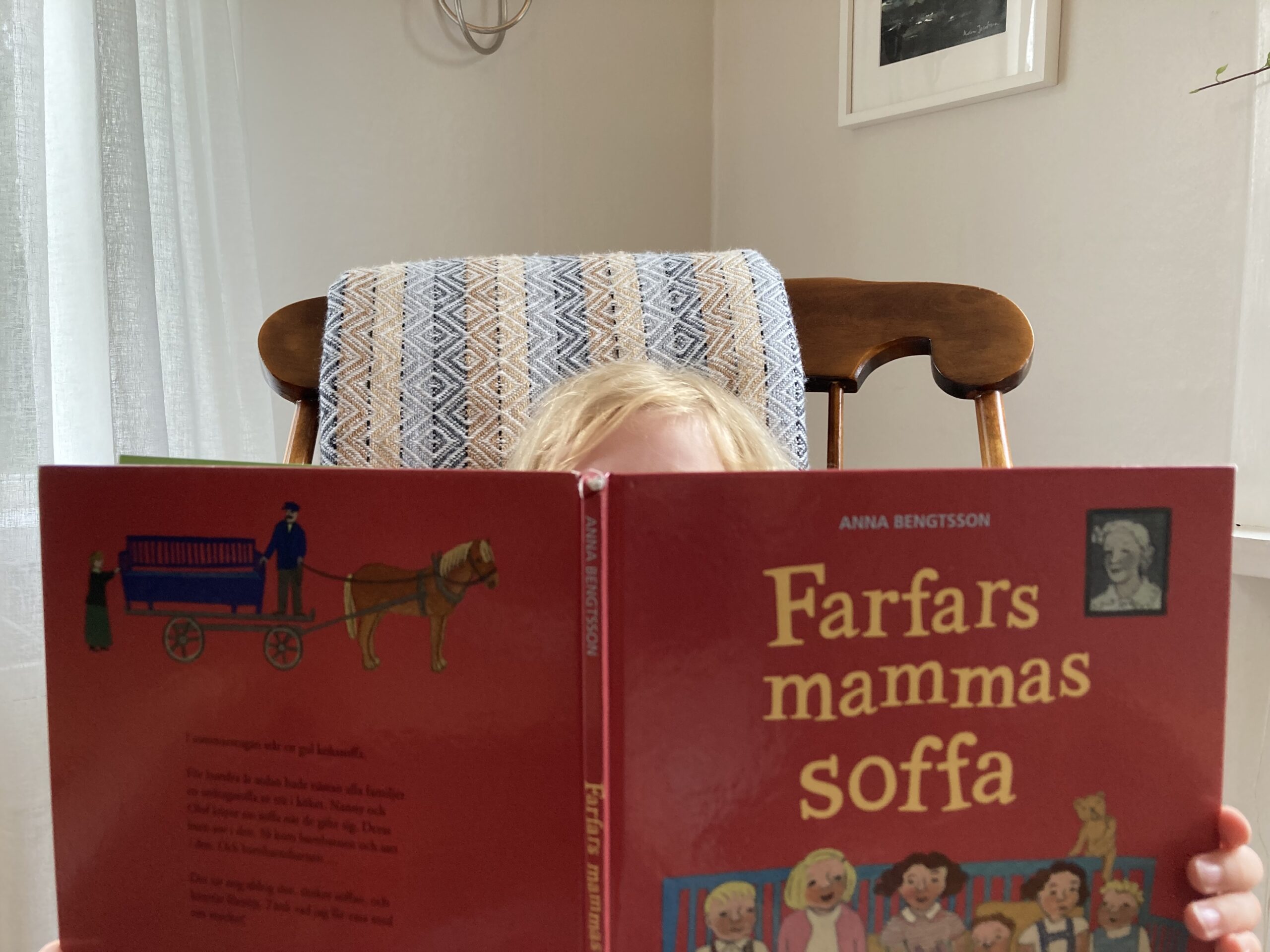 Du visar för närvarande Boktips: Farfars mammas soffa